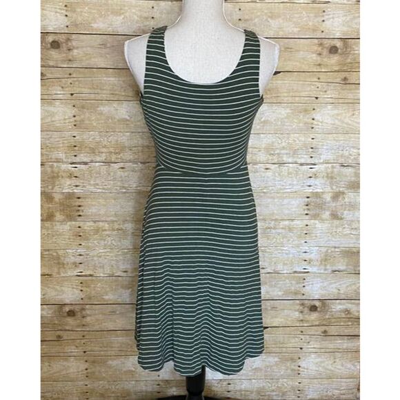 OLD NAVY SCOOP NECK SLEEVELESS STRIPED STRETCH CASUAL FIT & FLARE DRESS LARGE - Picture 3 of 3